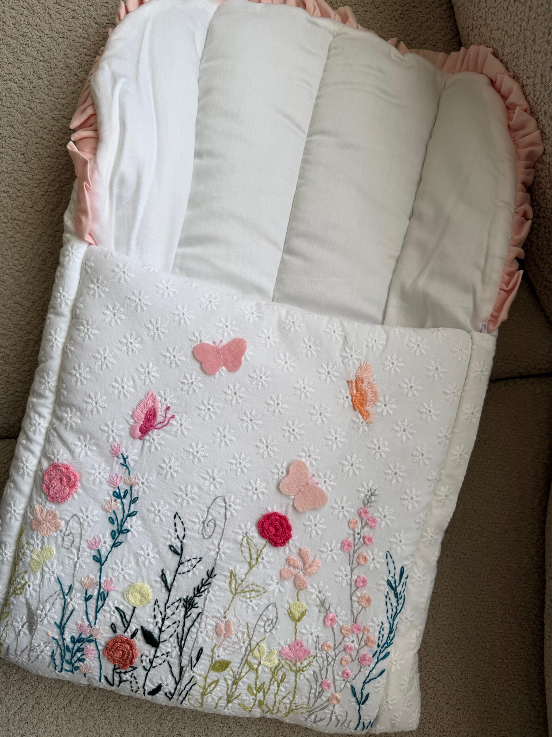 e363707b-ff23-4725-af0b-36b6c85b5b96